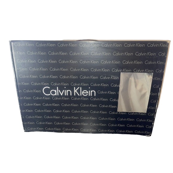 Calvin Klein Gray XL Weekender Duffle Bag w/ Straps & Handles, Travel Bag, Tote - Picture 1 of 15
